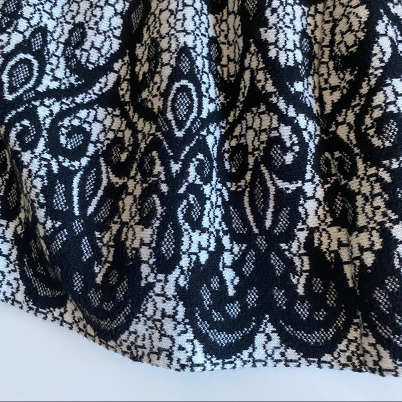 Cynthia Rowley A-Line Short Lace Winter Skirt - Picture 6 of 6